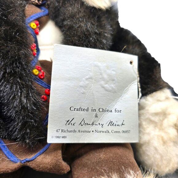 1992 Ethnic Eskimo Doll Porcelain by Danbury Mint Collectors Doll Vintage - Picture 8 of 16